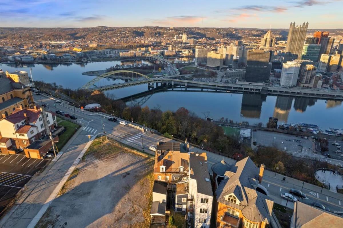 Skyline At Your Door - Studio With A View Pittsburgh Eksteriør billede